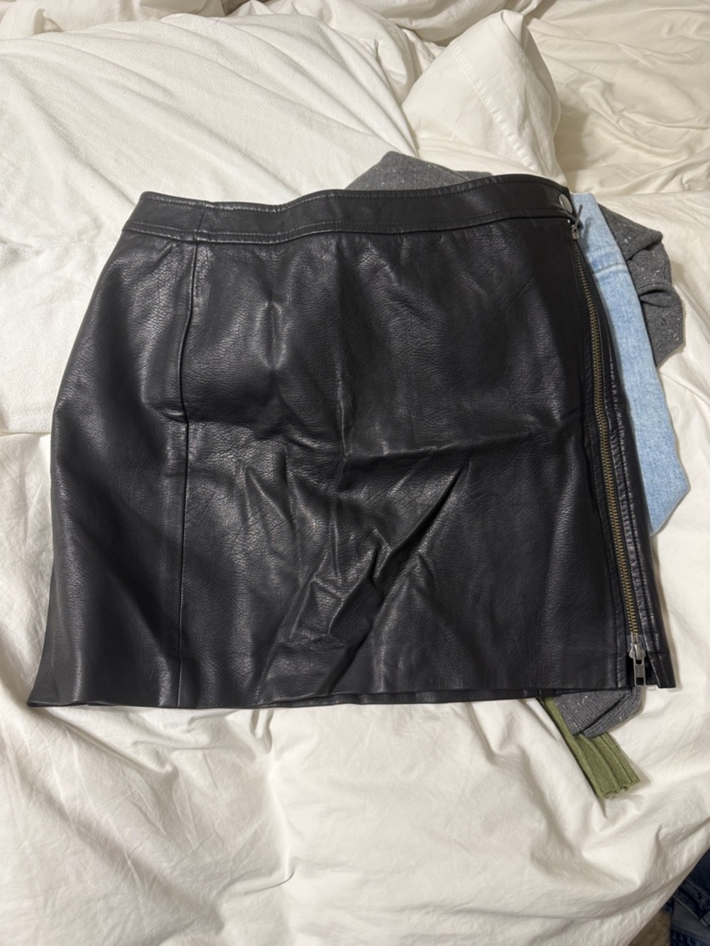 Leith Black Leather Side-Zip Mini Skirt